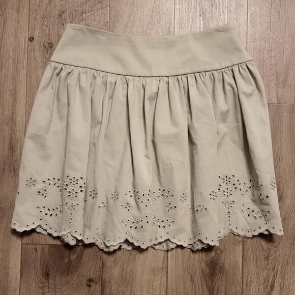 Red Valentino Lace Flowy Mini Skirt Tan Size 42 ITALY 4 US - Picture 2 of 7
